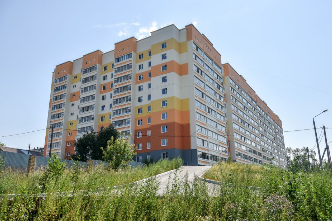 по ул. Менжинского,13